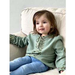 Embroidered shirt for a girl - «Ours: earth, sky, country» (GL002lT0107_262_258)
